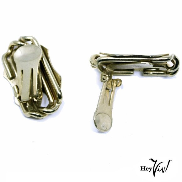 Vintage Necklace and Clip On Earring Set Smooth Textured Linked Shapes - Hey Viv - Picture 4 of 5